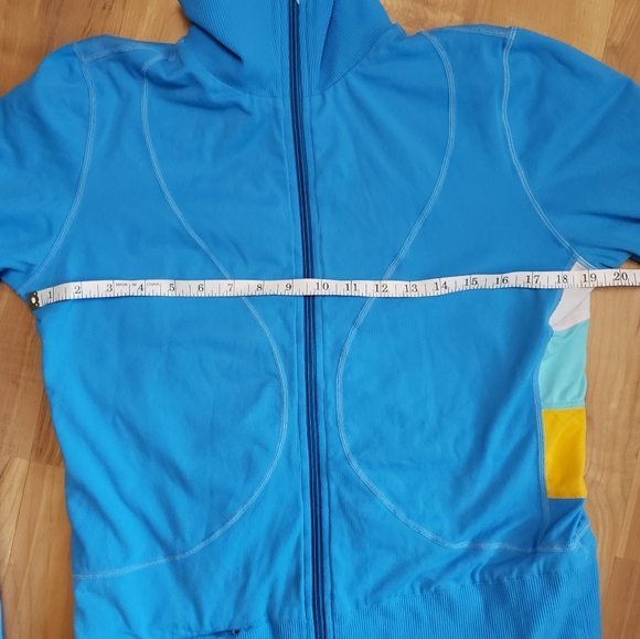 Lululemon Reversible Jacket - Picture 11 of 11